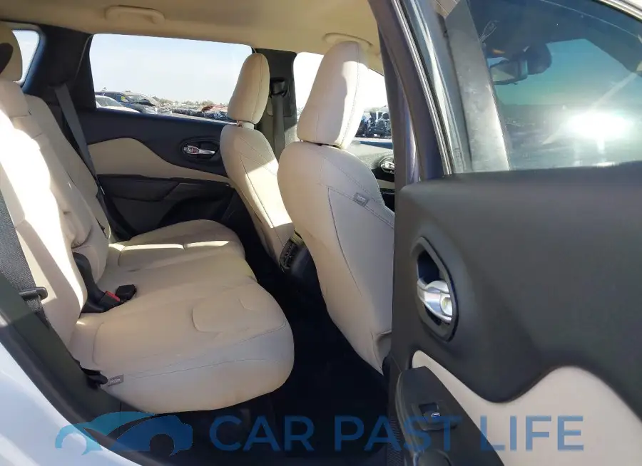 1C4PJLCS4GW217455# 8