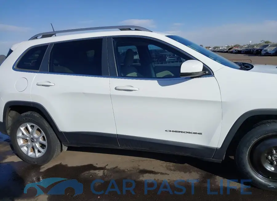 1C4PJLCS4GW217455# 14