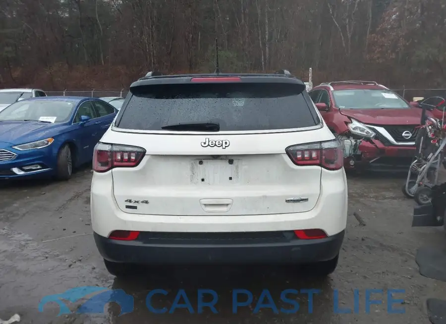 3C4NJDBB9JT114902# 16