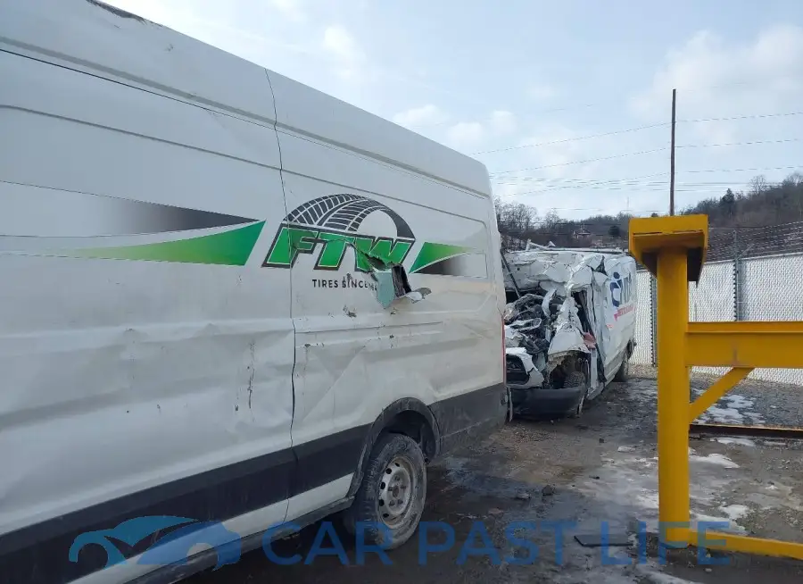 1FTYR3XM9KKA64208# 6