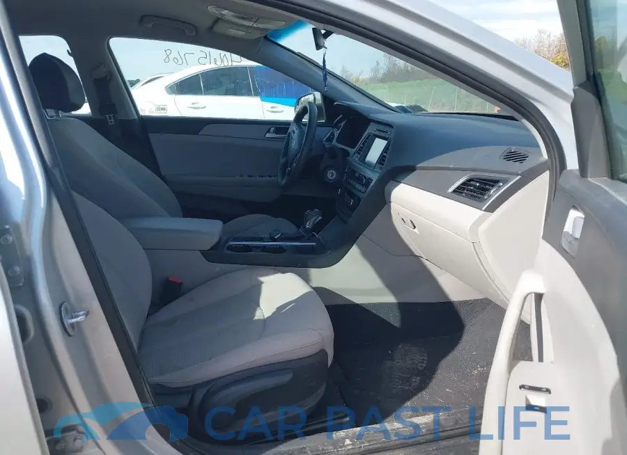 5NPE24AF8HH438063# 5