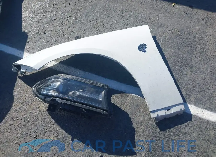 2C3CDXL91JH215683# 18