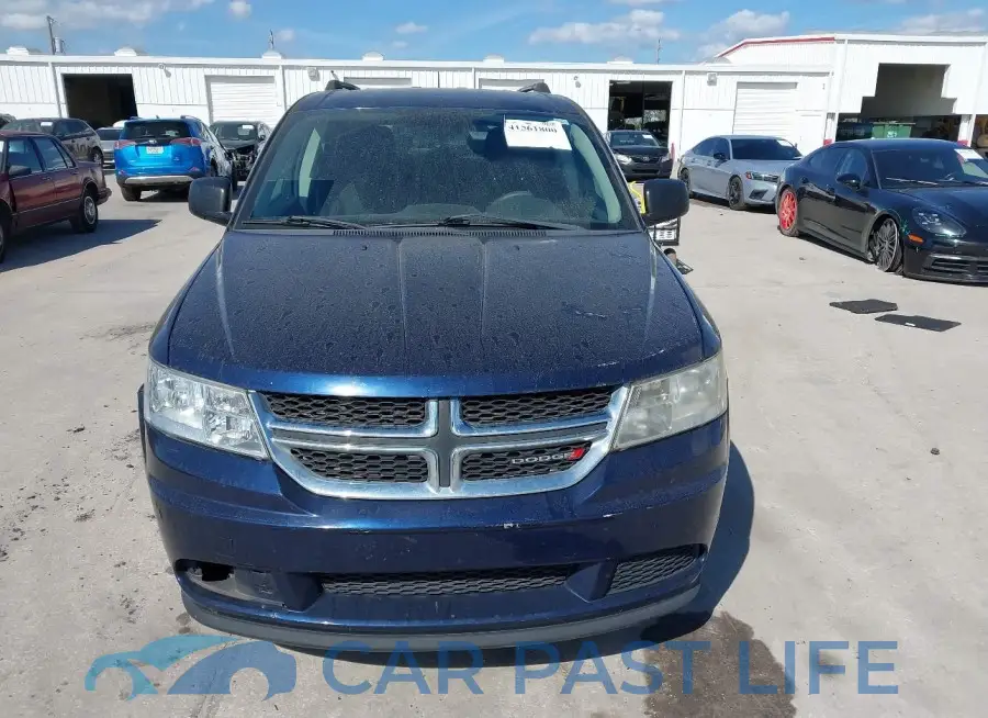 3C4PDCAB1HT694569# 12
