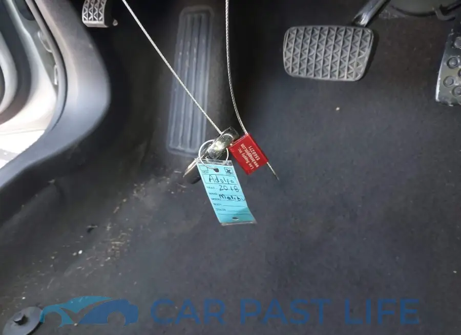 1G1ZB5ST6JF149221# 11