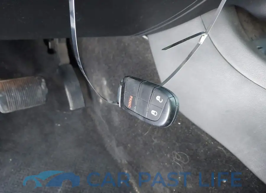 1C4RDJAG6FC760910# 11