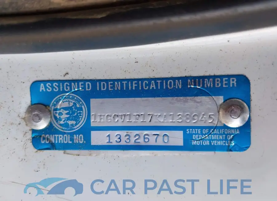1HGCV1F17KA138945# 9
