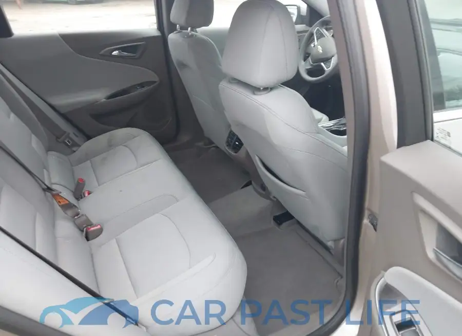 1G1ZD5ST6RF225008# 8