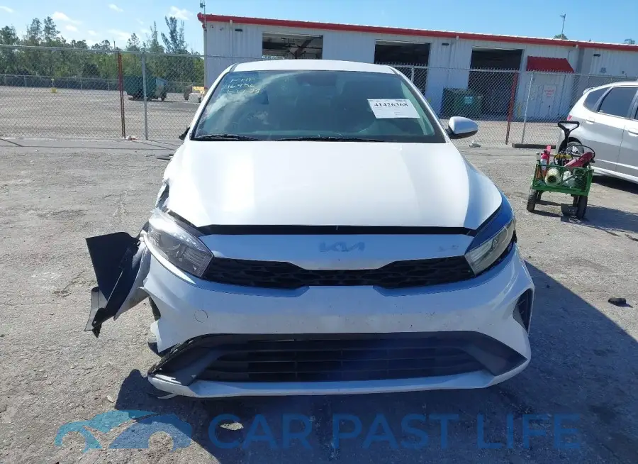 3KPF24AD2PE694589# 13