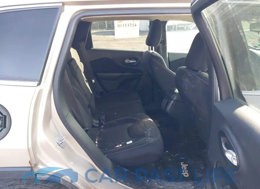 1C4PJMCS3FW578065# 8