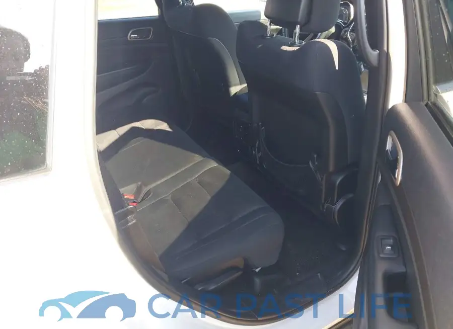 1C4RJEAG1GC394064# 8