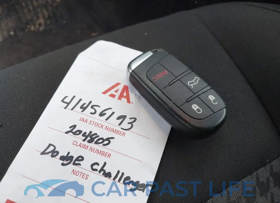 2C3CDZAG4JH204805# 11