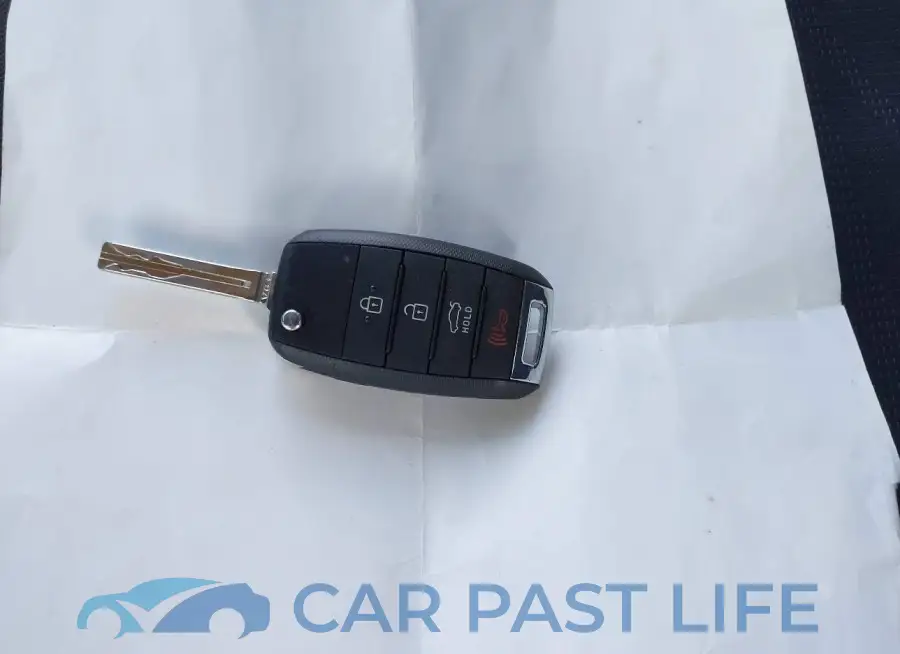 KNADM4A35G6678270# 11