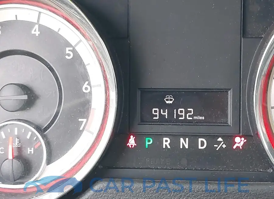 2C4RDGCGXKR755842# 15