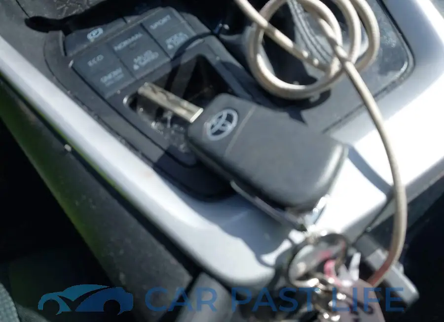 2T3G1RFV1NW300393# 11