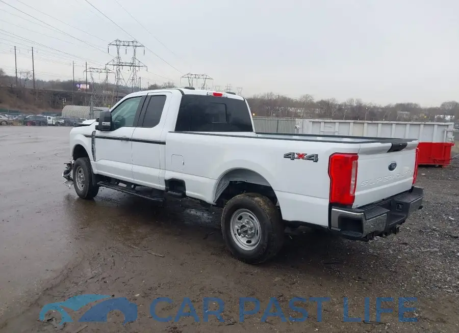 1FT8X2BA2PEE06794# 3