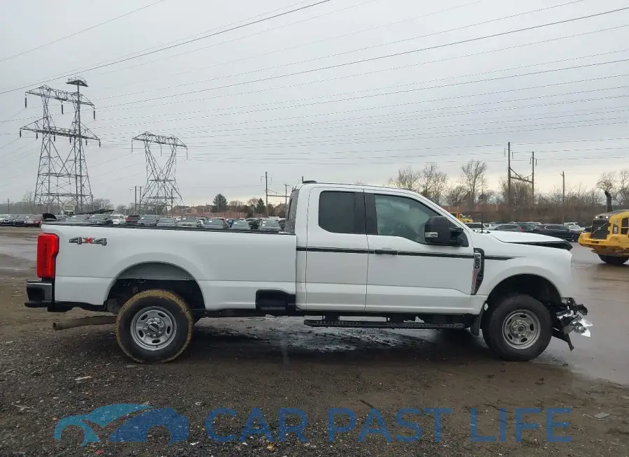 1FT8X2BA2PEE06794# 13
