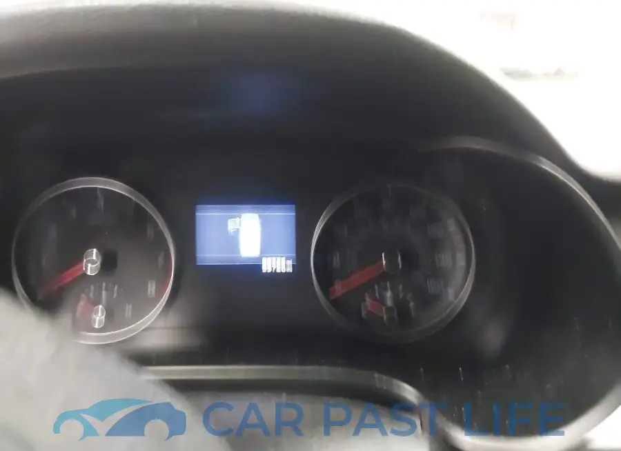3KPF24AD8KE121155# 7