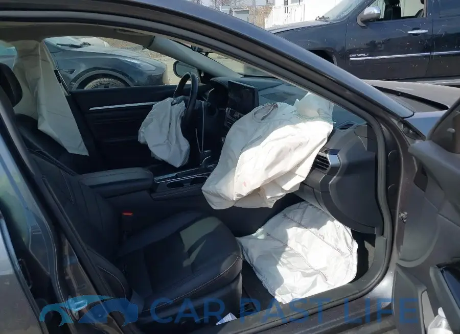 1N4AL4CV1PN366157# 5