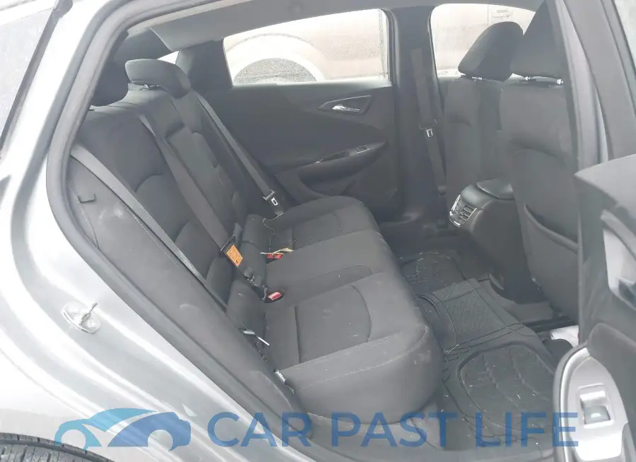 1G1ZD5ST8RF109194# 8