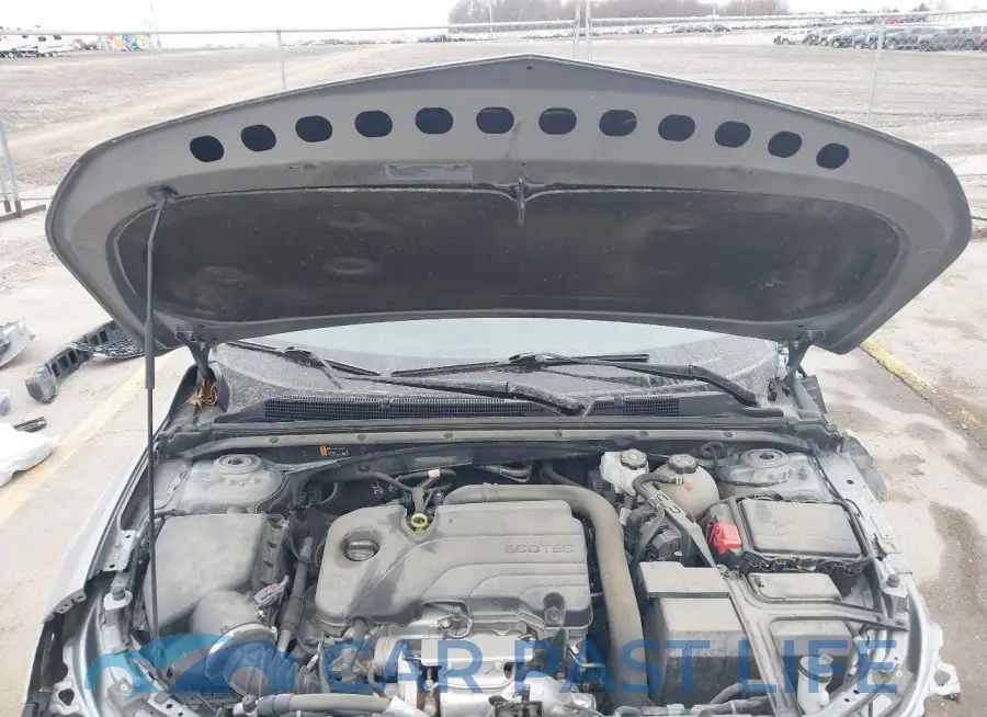 1G1ZD5ST8RF109194# 10