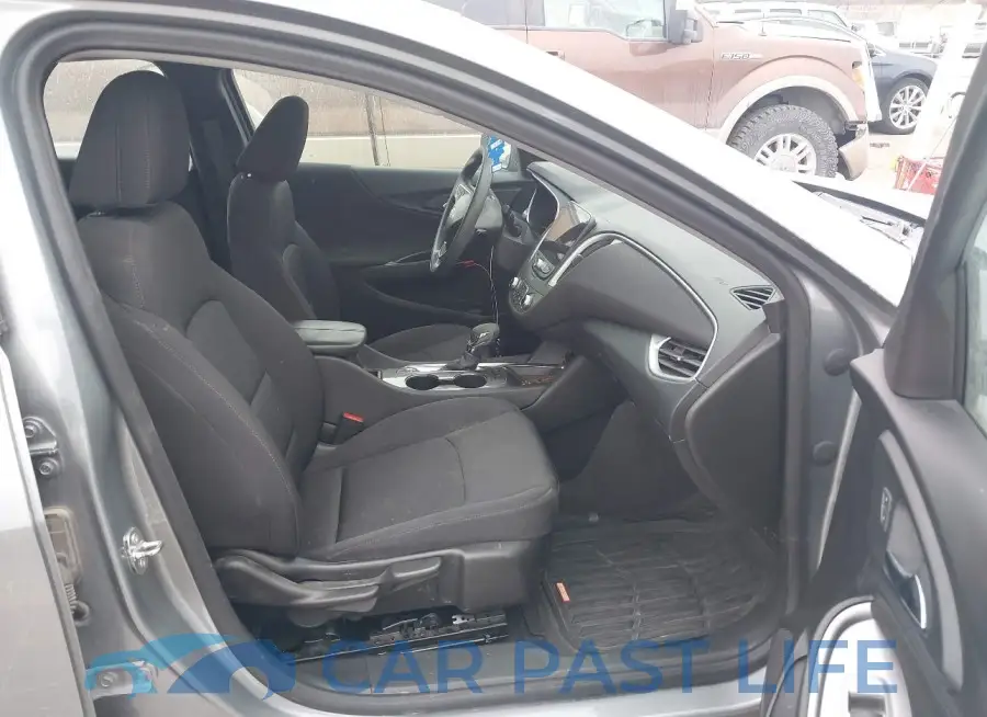 1G1ZD5ST8RF109194# 5