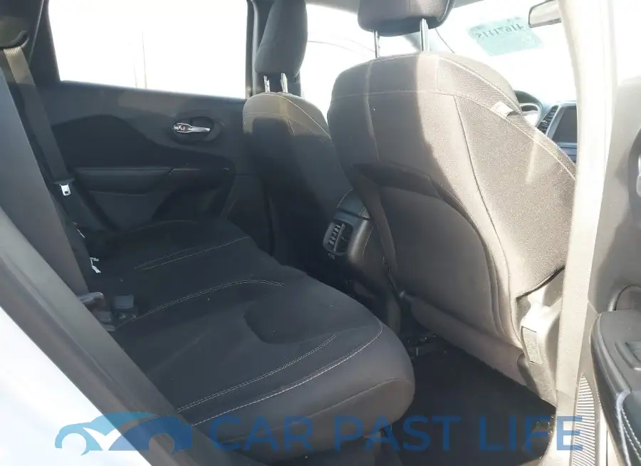 1C4PJLCB6FW732391# 8