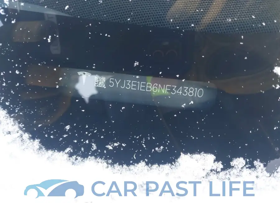 5YJ3E1EB6NF343810# 9