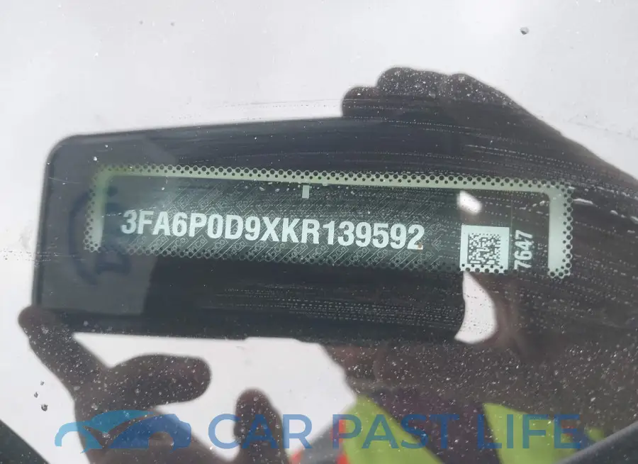3FA6P0D9XKR139592# 9