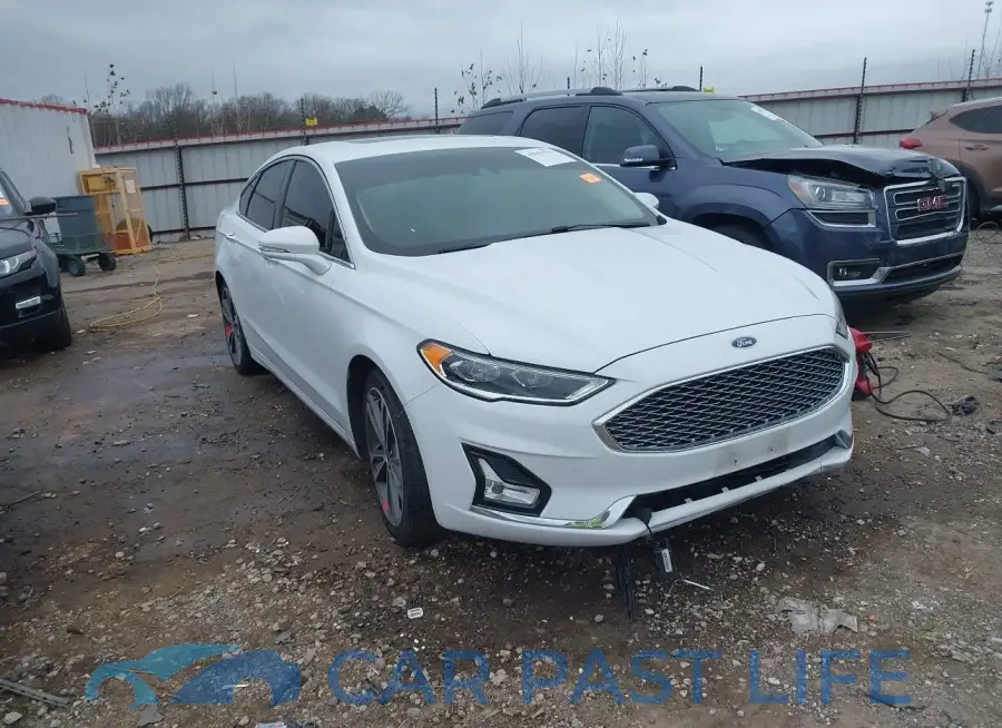 3FA6P0D9XKR139592# 1