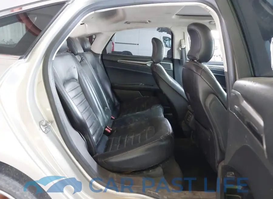 3FA6P0H97FR170279# 8