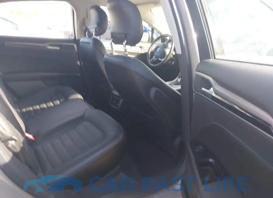 3FA6P0LUXFR133979# 8