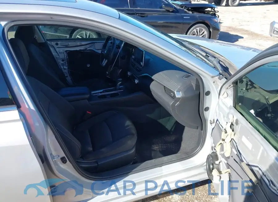 1N4BL4DV4KN309303# 5