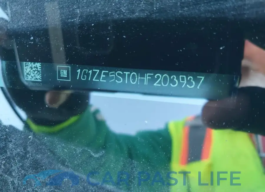 1G1ZE5ST0HF203937# 9