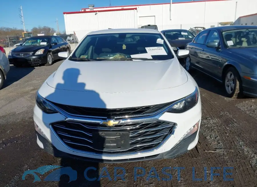 1G1ZD5ST3KF168546# 11