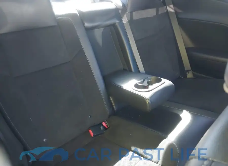 2C3CDZJG8NH117978# 8