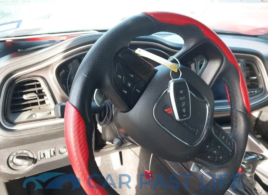 2C3CDZJG8NH117978# 11