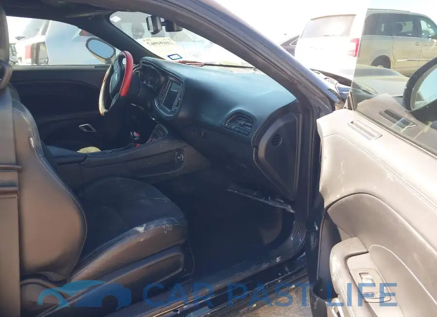 2C3CDZJG8NH117978# 5