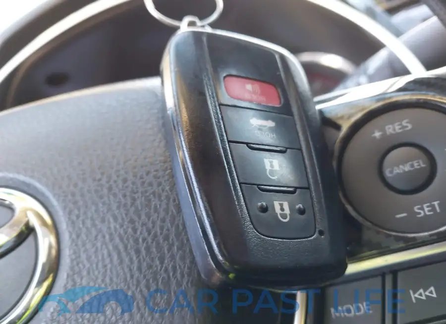 4T1B61HK5KU850068# 11