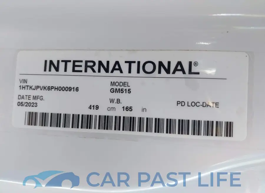 1HTKJPVK6PH000916# 7