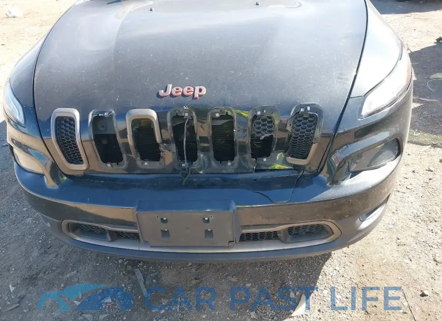 1C4PJLCS0GW338984# 6