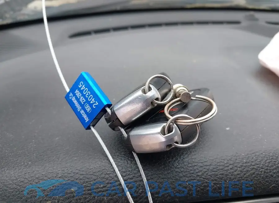 2C3CDZAG7HH501352# 11