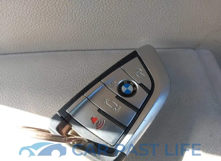 5UXJU2C59KLB15212# 11