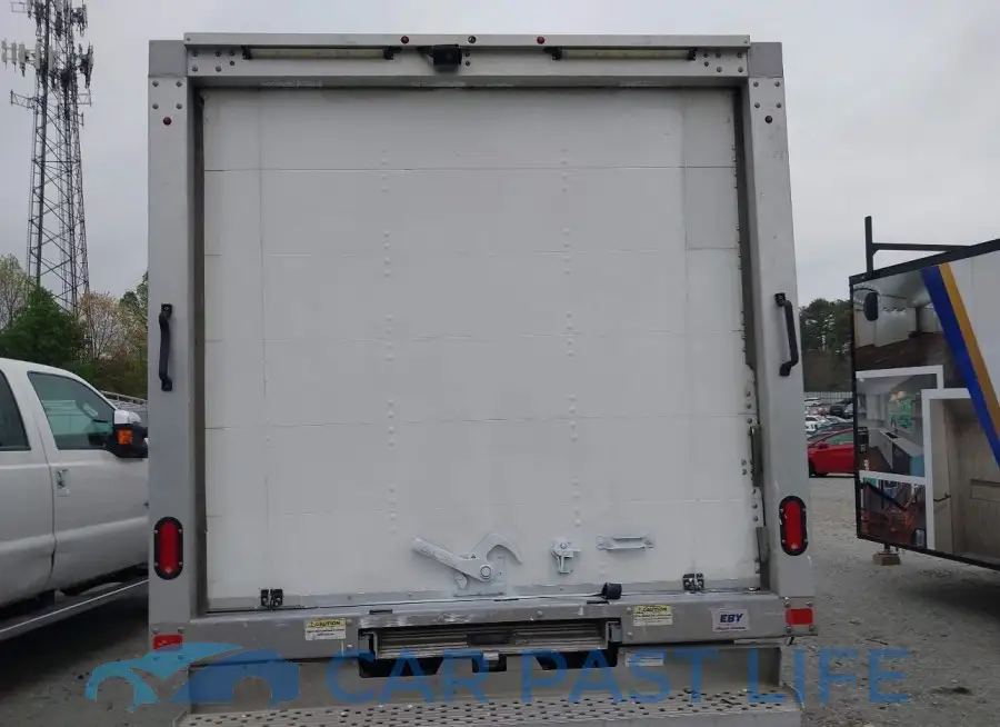 1FDBF8ZM5JKA62149# 16