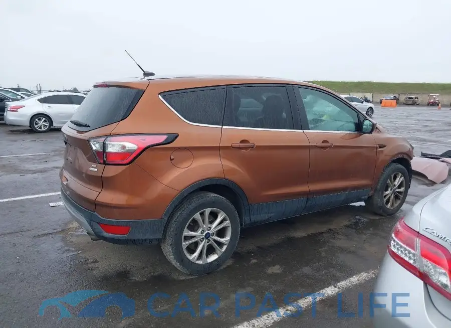 1FMCU0GD2HUD20589# 14