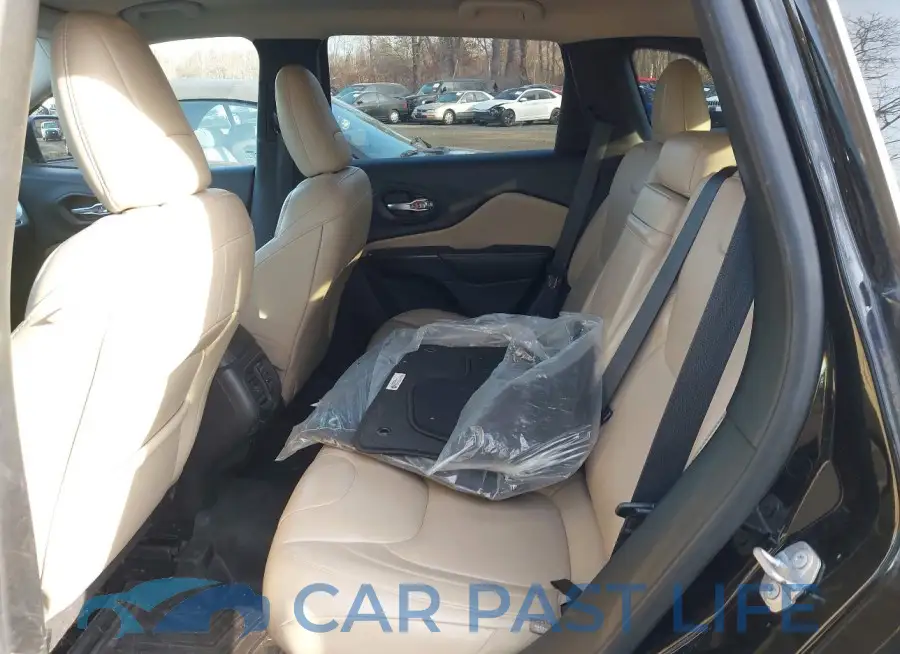1C4PJMDS3HW562028# 8