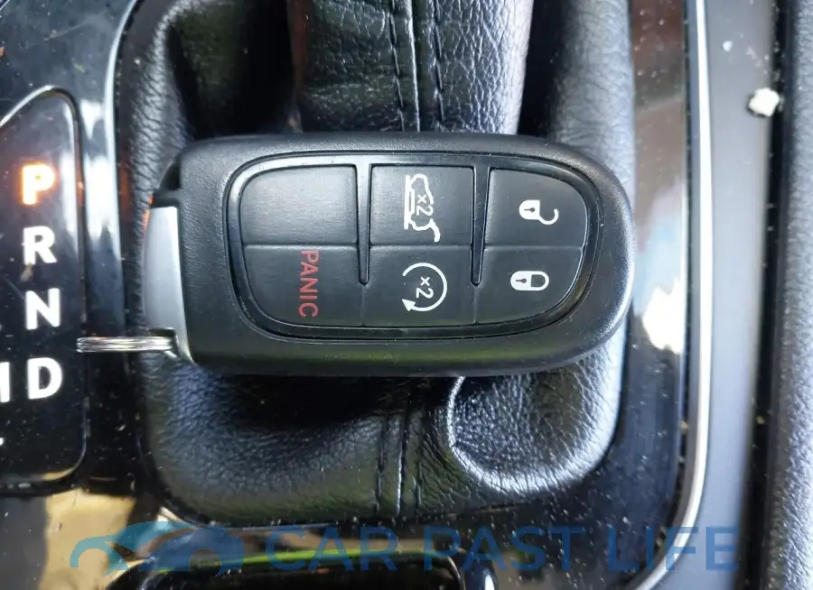 1C4PJMDX0KD258170# 11