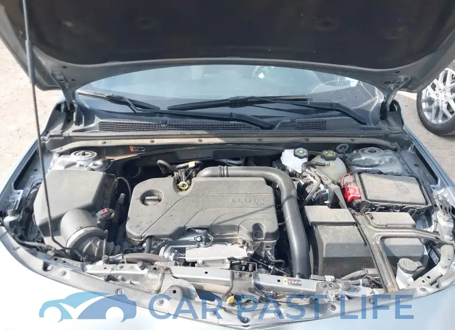 1G1ZD5ST8PF251218# 10
