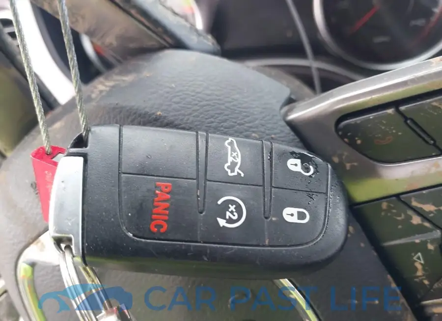 2C3CDXBG5LH213941# 11