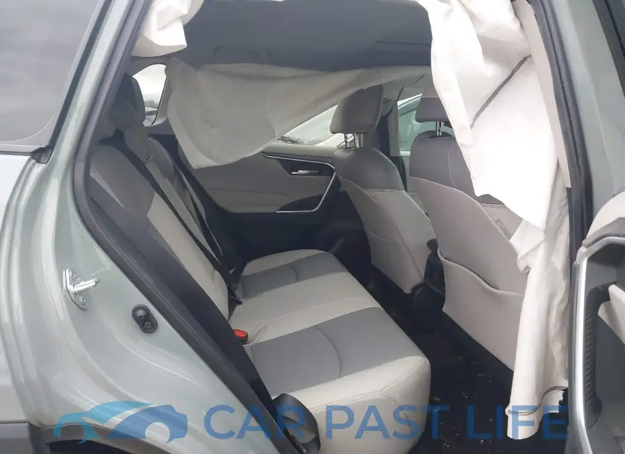 2T3C1RFV2MW155653# 8