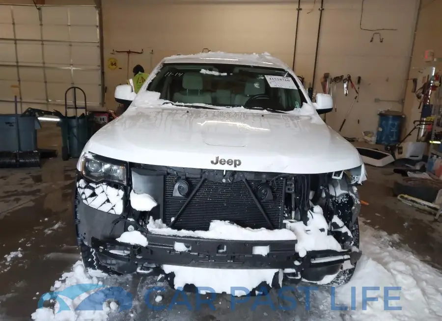 1C4RJFAG3JC381426# 12